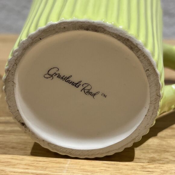 Grasslands Road Cupcake Style Coffee Mug Tea Green Fluted Handle Frosting Flower - Picture 9 of 14